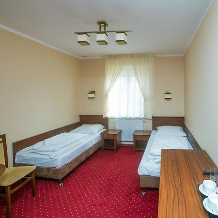Hotel Grant Leszno  Buitenkant foto