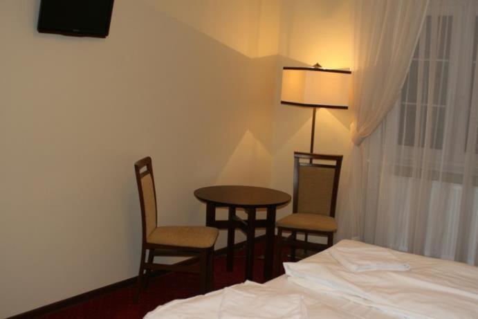 Hotel Grant Leszno  Buitenkant foto